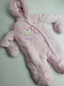 Kombinezon Baby na wiek 3 -6 miesięcy 