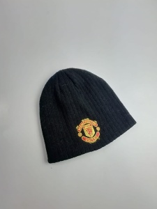 Czapka kibica Manchester United na wiek 4 - 7 lat 