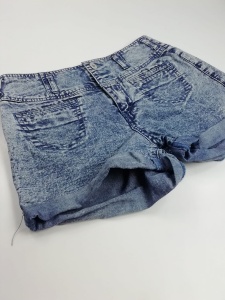 Spodenki krótkie jeans na wiek 12- 13 lat 