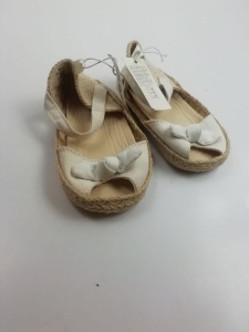 Buty dziecięce sandały Old Navy na wiek 12 - 18 miesięcy 