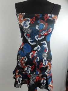 Sukienka w smoki Prettylittlething rozmiar 34