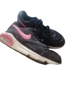 Buty sportowe Nike rozmiar 33