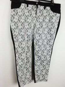 Spodnie jeans z koronką na przodzie BodyFlirt rozmiar 48