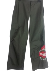 Spodnie damskie szwedy z kwiatem rozmiar 38-40 