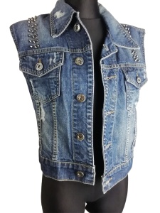 Kamizelka jeans zdobiona ćwiekami rozmiar 40