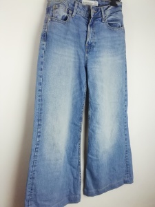 Spodnie jeans damskie dzwony Stradivarius rozmiar 36