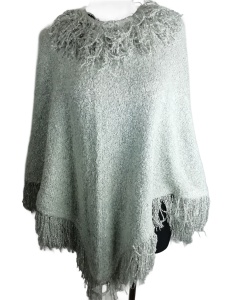 Sweter damski peleryna Wild River rozmiar uniwersalny 